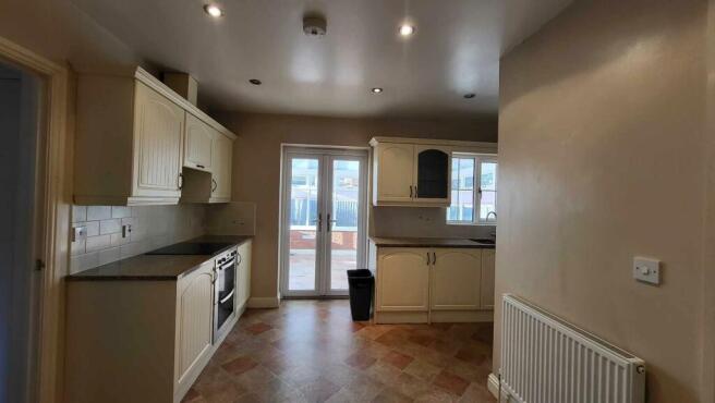 Kitchen (L Shaped)