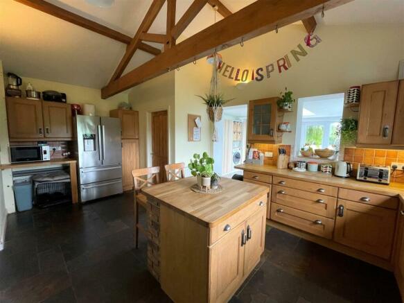 Kitchen / Breakfast Room