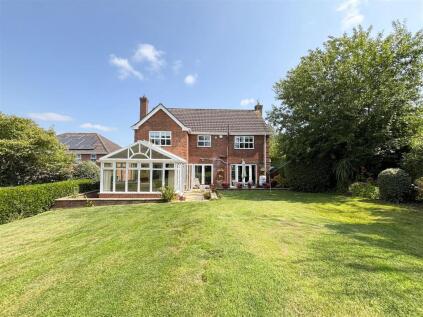 Blue Stone Rise, Louth, LN11