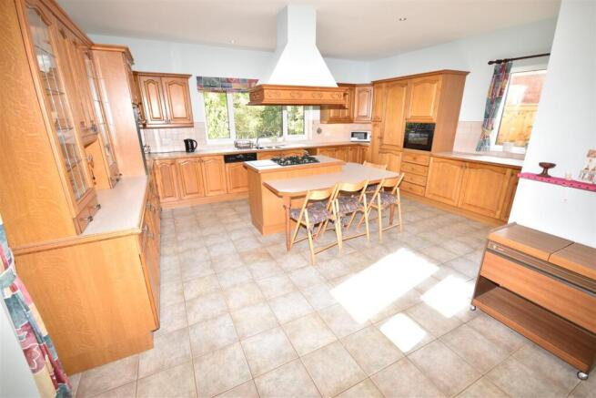 Kitchen/Breakfast Room