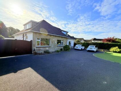 Lone Pine Drive, West Parley, Ferndown