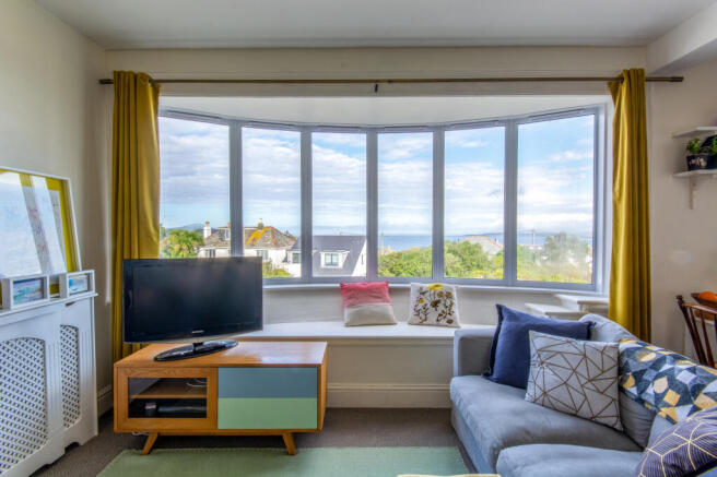 The open plan sitting area