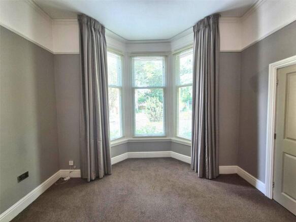 Deep Bay Window