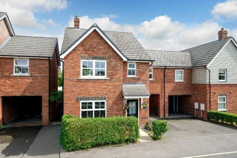 Damson Way, Edlesborough, LU6 2FQ