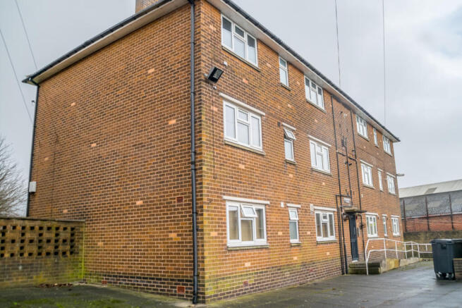 45 ELMFIELD COURT MORLEY LEEDS LS27 0EP