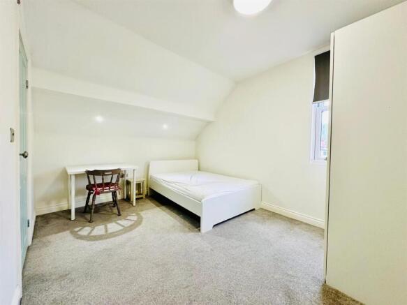 WhatsApp Image 2024-10-07 at 09.52.21.jpeg