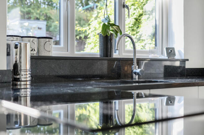 -68da559be3a44-l-1358967-20-68d97621cc7e9