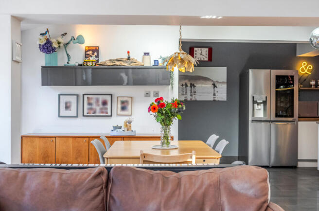 -68da8307597ff-l-1357299-6-68d977e472602