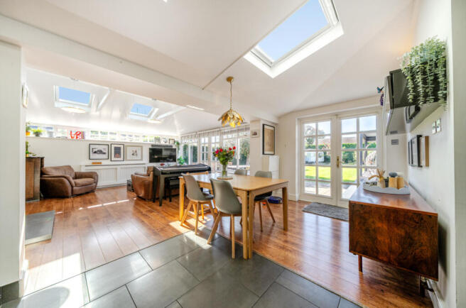 -68da82d6b845e-l-1357299-22-68d977fc9a3c0