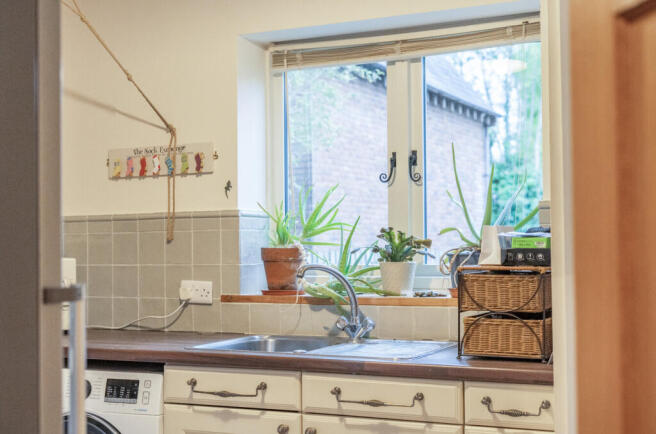 -68f221475e8be-l-1369249-21-68f12b5ba2ee9