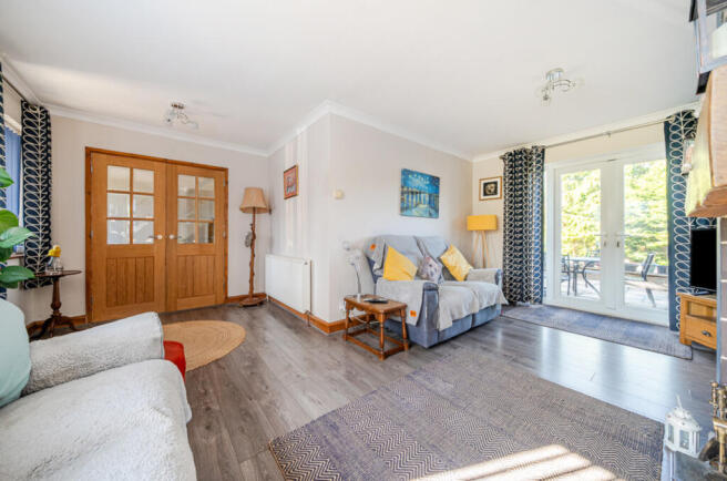 -68139e1dd7718-l-1283729 (16)