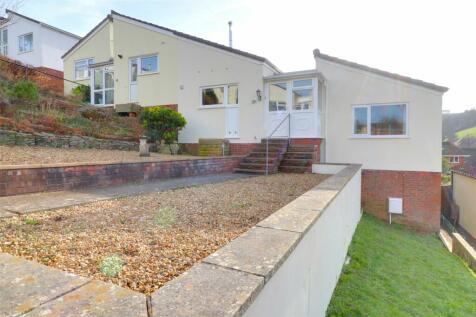 Ilfracombe - 2 bedroom semi-detached bungalow for ...