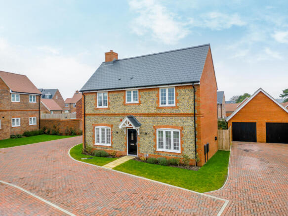 Drayton Close, Tring, HP23