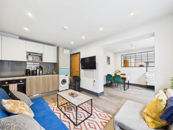 CAM03519G0-PR0373...