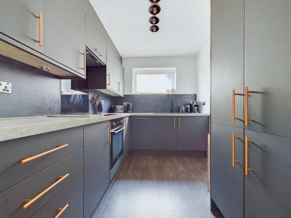 CAM04335G0-PR0091...