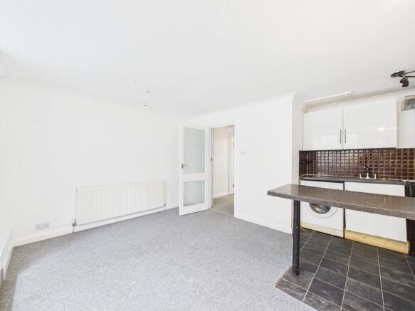 CAM04693G0-PR0030...