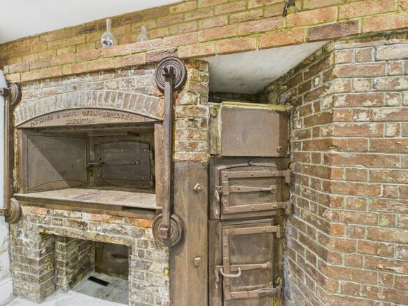 CAM04693G0-PR0031...