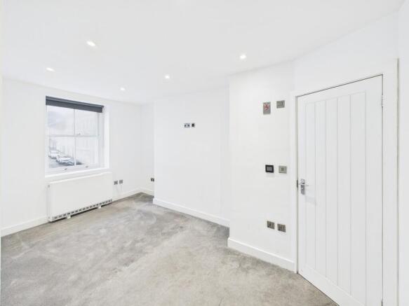 CAM03519G0-PR0418...