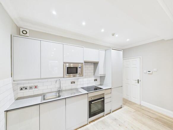 CAM03519G0-PR0419...