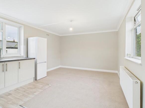 CAM04938G0-PR0347...