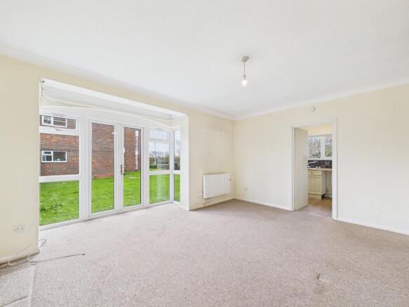 CAM04693G0-PR0048...