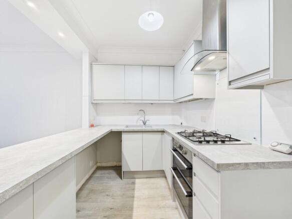 CAM04693G0-PR0049...