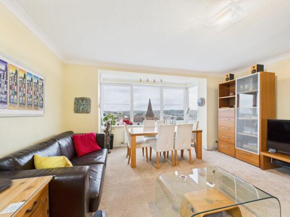 CAM04693G0-PR0062...