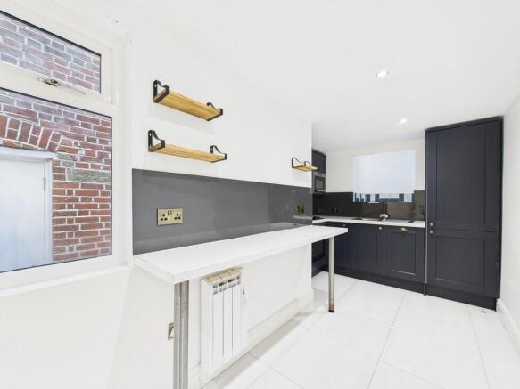 CAM04693G0-PR0071...