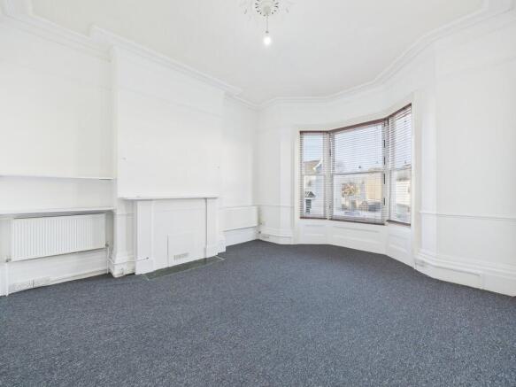 CAM03519G0-PR0438...