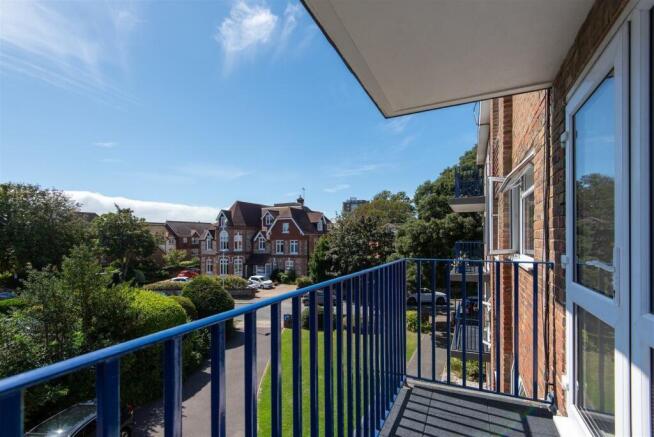 80296_32548321_IM...