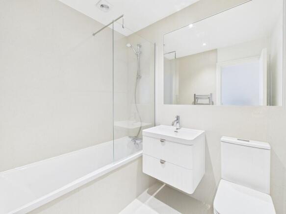 CAM04938G0-PR0320...