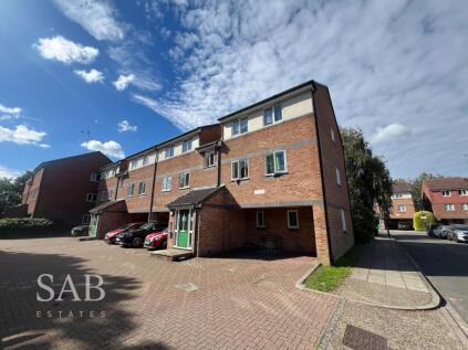 Frensham Close, Southall, UB1