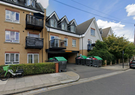 Featherstone Road, Southall, UB2