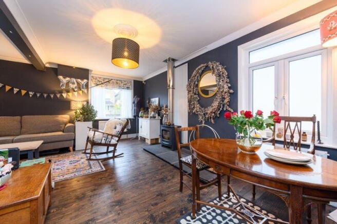 Sitting/Dining Room