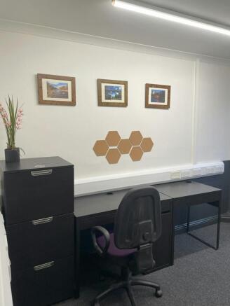 Office 2 i1.jpg