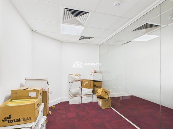CAM03827G0-PR0062-STILL002.jpg
