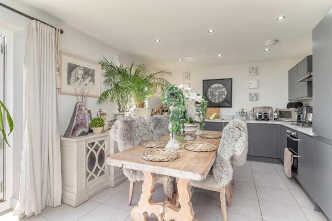 Dining Kitchen - D.jpg