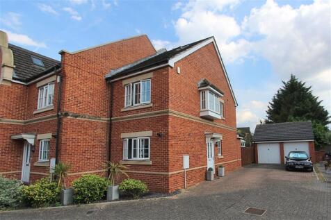Derisley Close, Byfleet, West Byfleet, Surrey, KT14