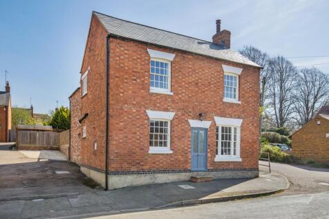 High Street, Bugbrooke, NN7