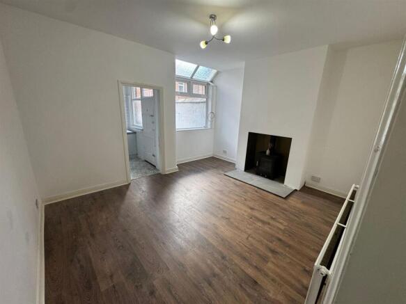 WhatsApp Image 2025-09-23 at 15.24.51.jpeg