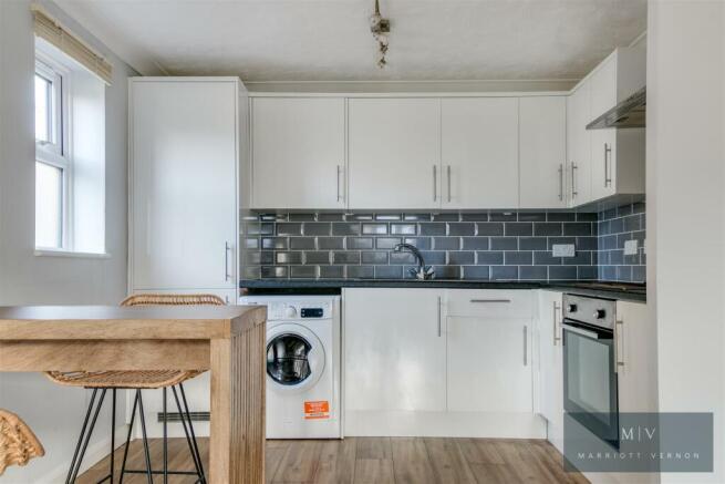 Archers Court Flat 1 MV-7.jpg
