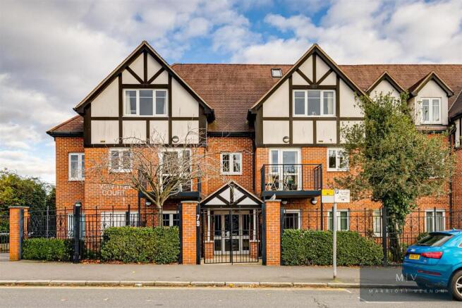 Yew Tree Court 20-3.jpg