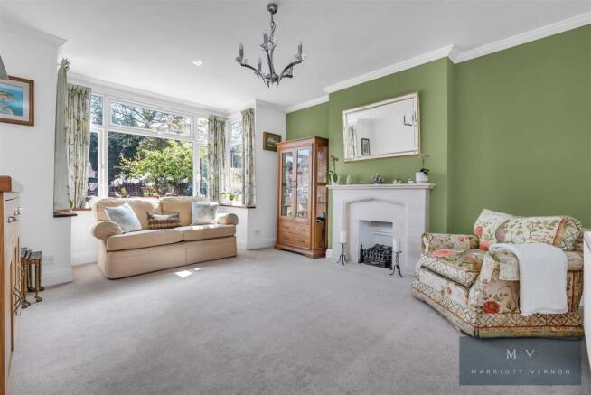 Birdhurst Avenue 6 MV-1.jpg