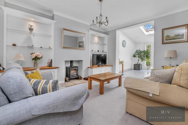 Birdhurst Avenue 6 MV-4.jpg