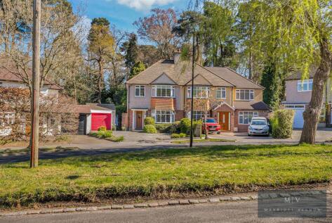 Pinewood Close, Croydon