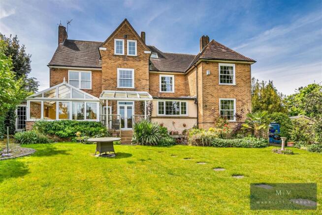 Croham Manor Road 23 MV-19.jpg