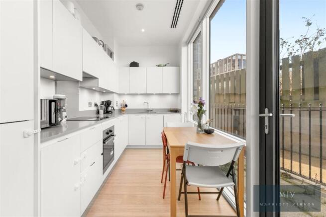 Flat 4 43 Rainier Apartments MV-3.jpg