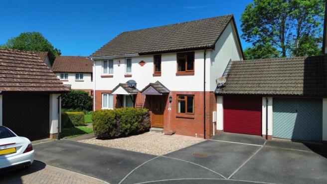 Modern 2 Bedroom House in cul-de-sac Location