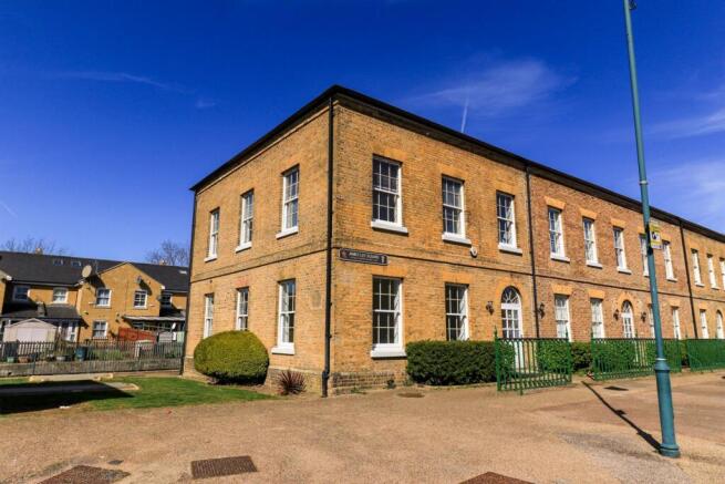Flat 1 James Lee Square-4.jpg