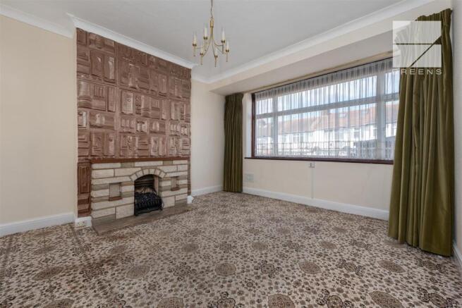 39 Beech Hall Crescent_0002.jpg